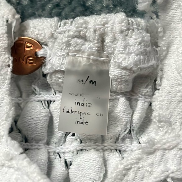 FREE PEOPLE TOP - Picture 4 of 4